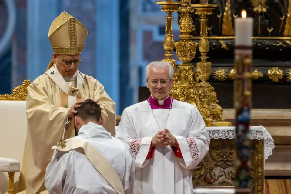 Pope urges new priests to be open-hearted messengers, not gatekeepers