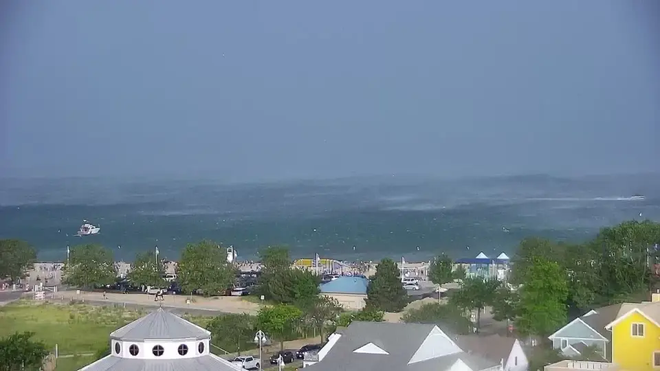 Storm lashes Silver Beach with heavy rain, wind and lightning