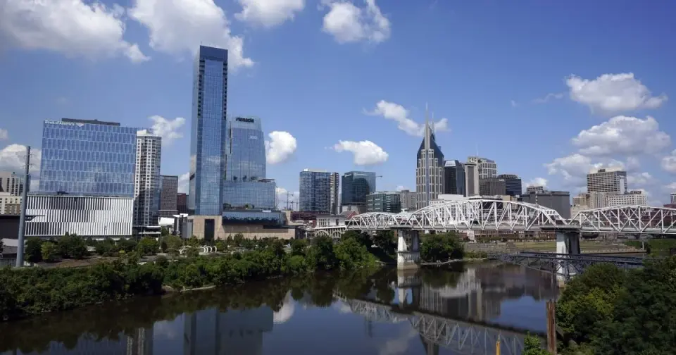 Tennessee courts Paramount as part of a broader California corporate exodus