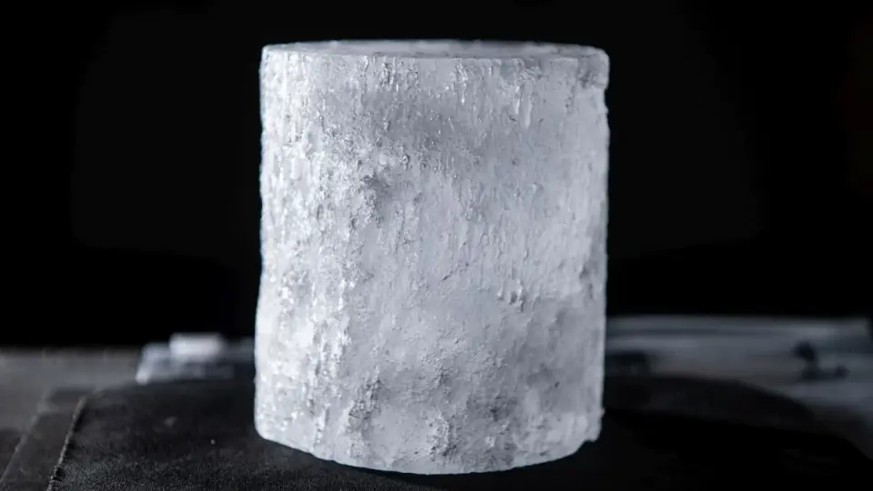 Antarctic Ice Traces Earth's 80,000-Year Journey Through a Cosmic Cloud