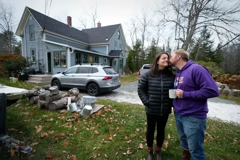 Wife’s concerns over explicit texts haunt Platner’s Maine Senate bid