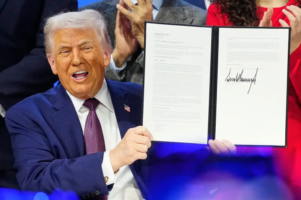 Trump's Gaza Reconstruction Plan Stalls as Donors Remain Silent