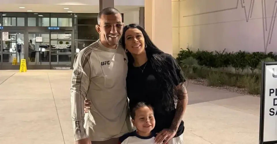 Barcelos leaves hospital after UFC Vegas 121 medical scare