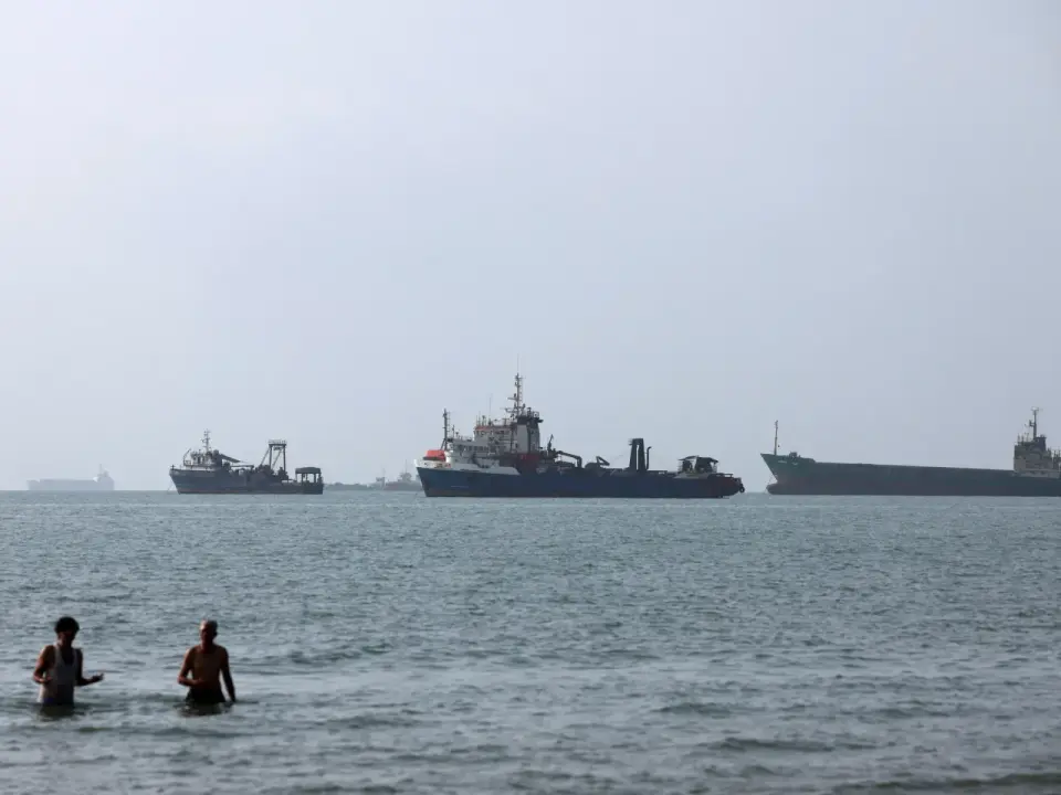 Brent Crude Nears $97 as US-Iran Strikes and Saudi Refinery Hit Fuel Price Surge