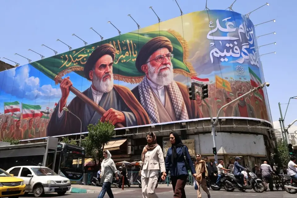 UK, France and Germany Open Door to Iran Sanctions Relief Over Nuclear Steps