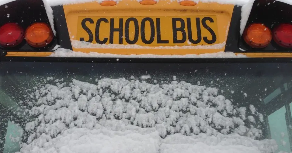Colorado Snowstorm Triggers Widespread School Closures and Delays