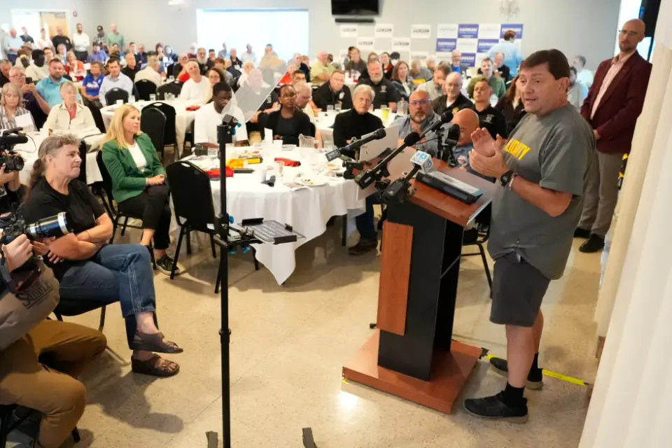 Maine Senate Race Stalls in Tie as Jackson Grapples with Funding Gap and Platner's Legacy