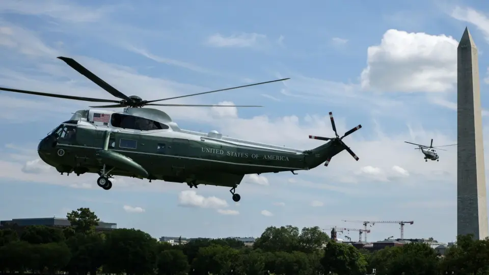 FAA probes Marine One near-miss near Reagan National Airport