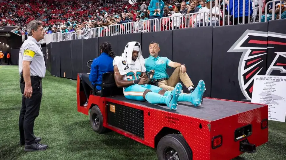 Dolphins Release Cornerback Duck, Sign Kicker Gonzalez Amid Special Teams Overhaul