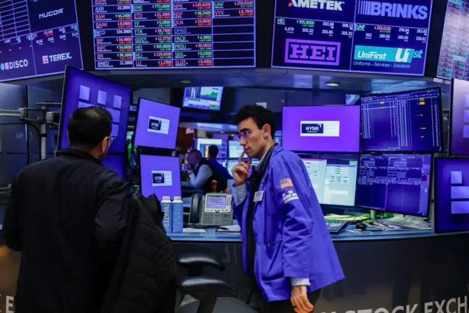 Hot CPI Data Triggers Nasdaq Sell-Off as AI Stocks Plunge