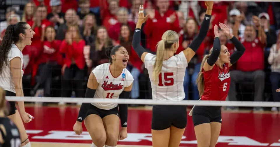 Nebraska Volleyball Stays Perfect at 10-0 After Four-Set Win Over FGCU
