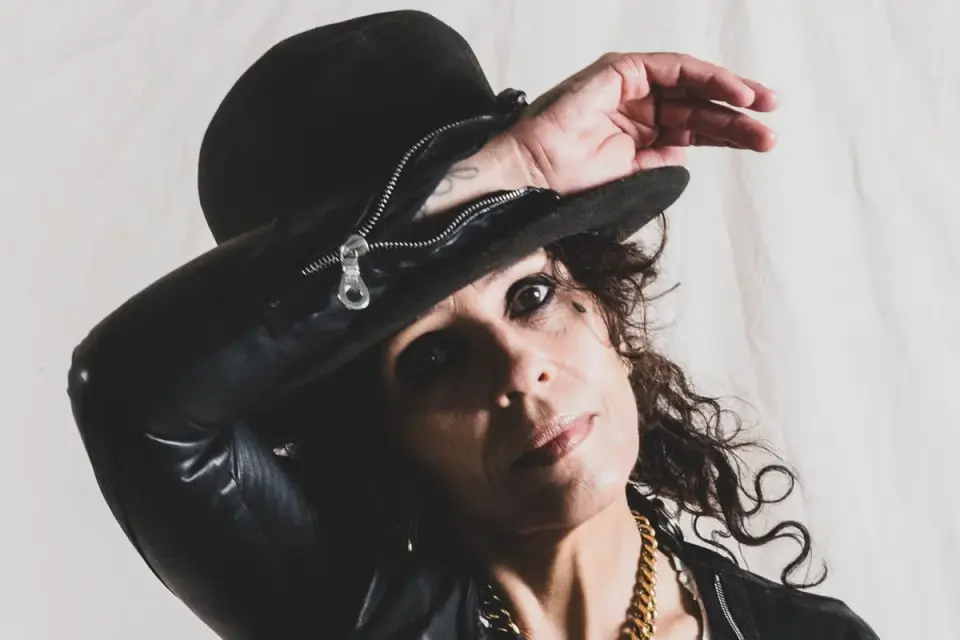 Linda Perry Opens Up on Fame, Loss and Reclaiming Her Voice