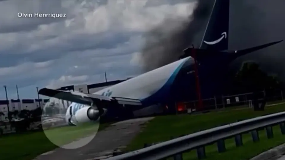 NTSB reveals Amazon pilot called for go-around seconds before Miami crash