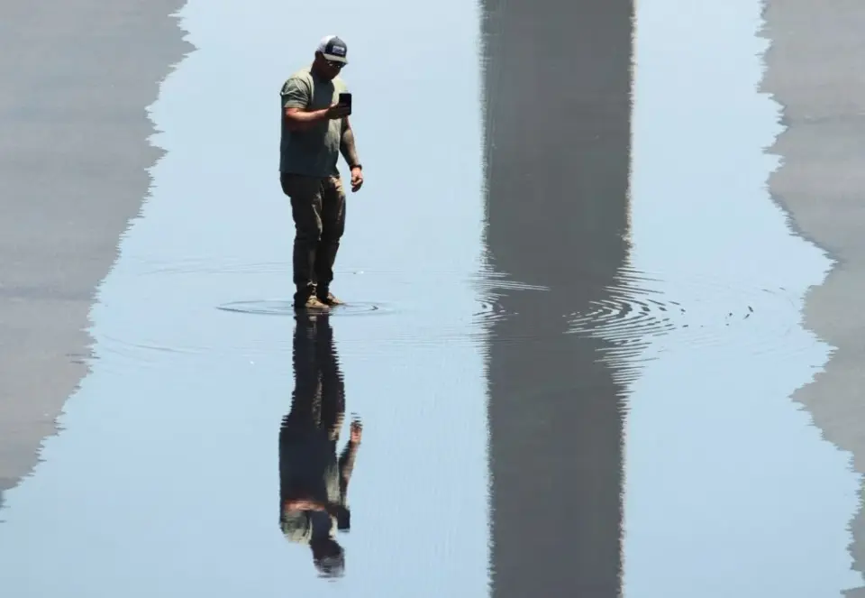 Trump wraps up Lincoln Memorial Reflecting Pool makeover; water to be refilled this weekend