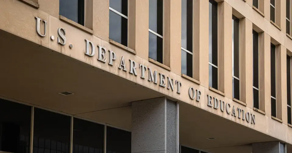 DOE Opens Title IX Probe Into Smith College's Trans Women Admissions