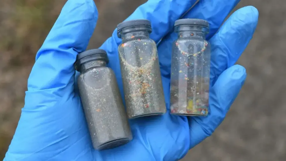 Study: Water Activates Microplastics, Generating Harmful Radicals