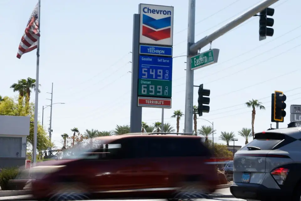 Gas-price pain tests loyalty as voters weigh midterm choices