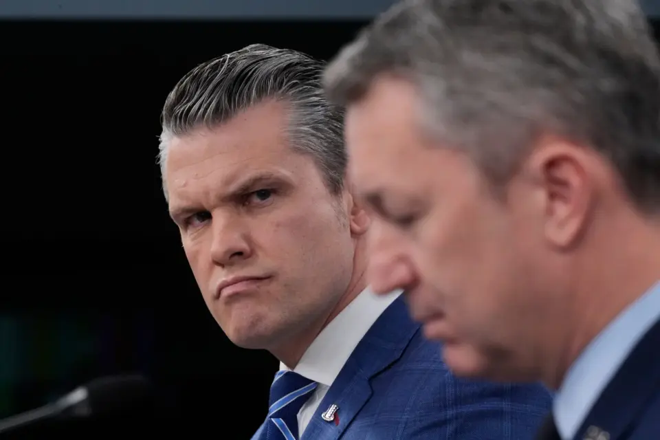 GOP Demands Bipartisan Pentagon Briefings as Hegseth Faces Backlash