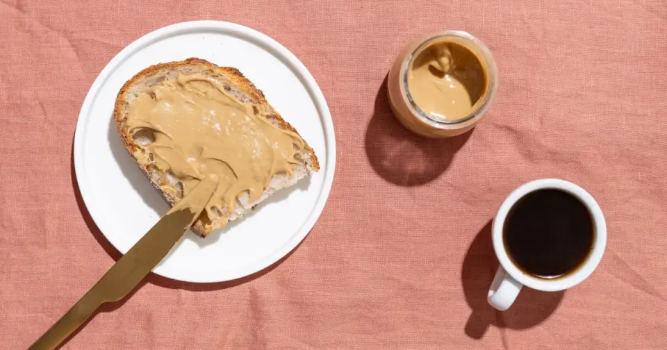Daily Peanut Butter Consumption: Dietitian Natalie Rizzo Outlines Safe Portions and Ingredient Choices
