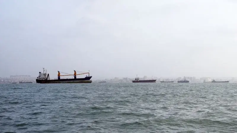 Trump's Oil-Flow Claim Hits Reality Check in Hormuz Strait