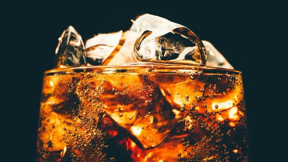 Sugar's Cognitive Cost May Partially Fade After Diet Change, Rodent Review Finds