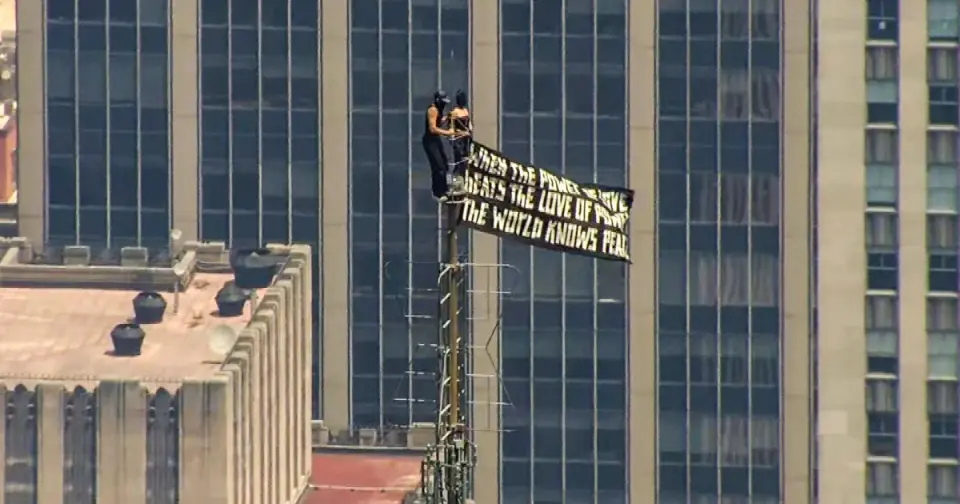Empire State climb lands couple with reckless endangerment charges