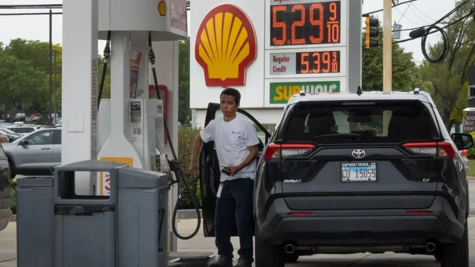 Exxon stockpile spike shadows global oil trade amid Hormuz tensions