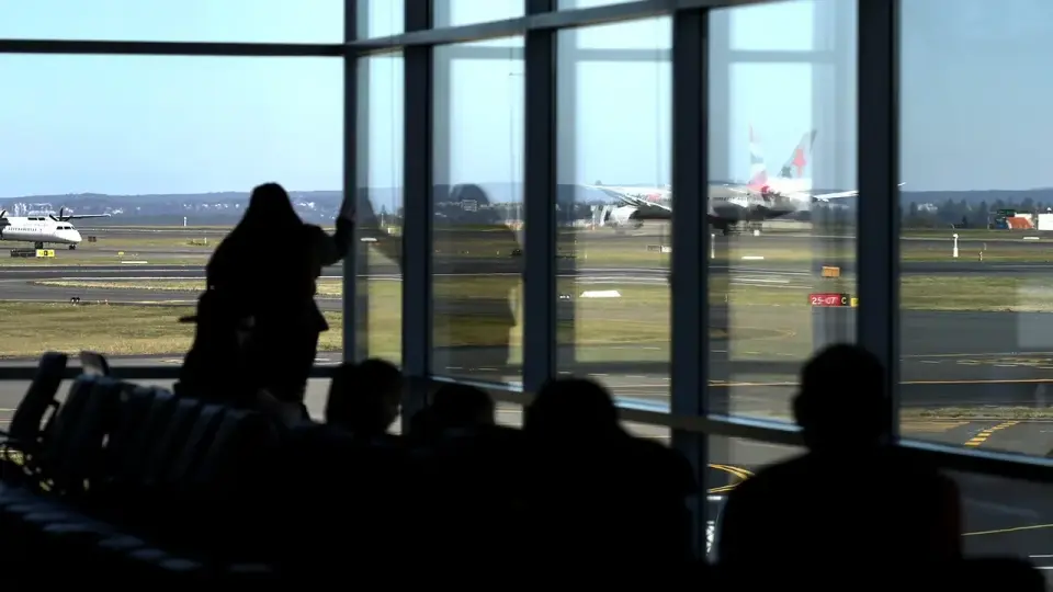 Sydney Airport faces new oversight panel after ATSB flags staffing and fatigue risks