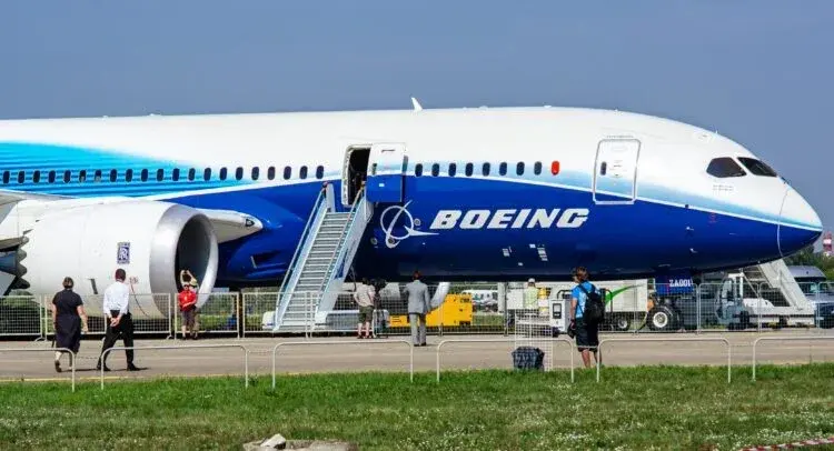 Boeing Delivers Q1 Beat as Jet Deliveries Rise and Loss Narrows