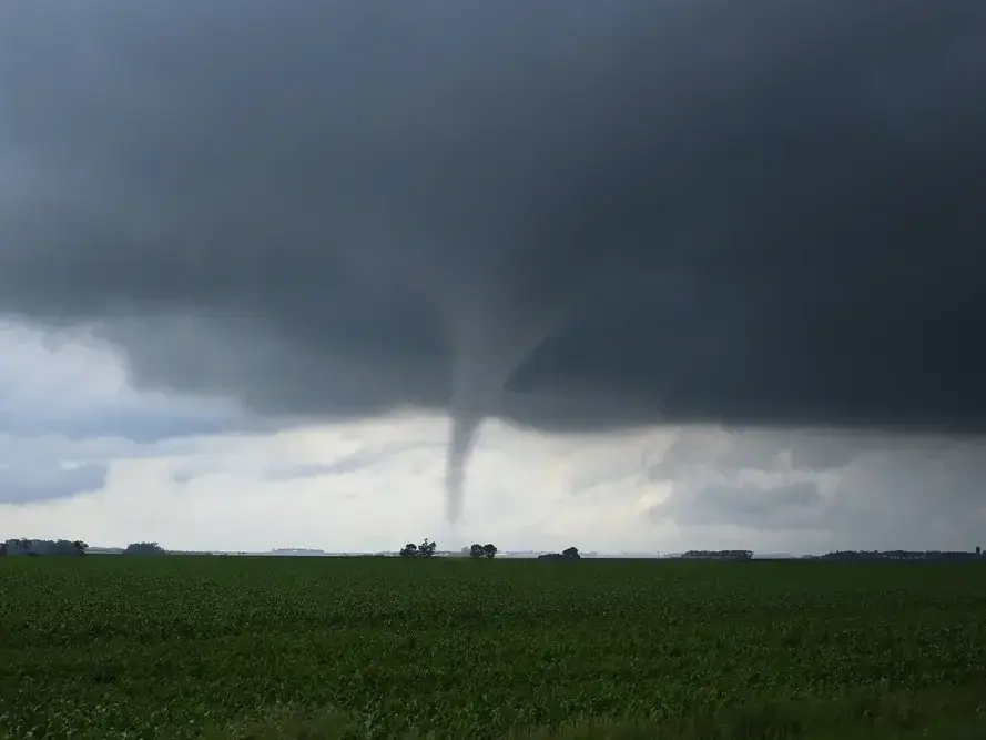 EF-2 Tornado Strikes Homewood-Flossmoor-Glenwood, Triggers Power Outages and Flooded Roads