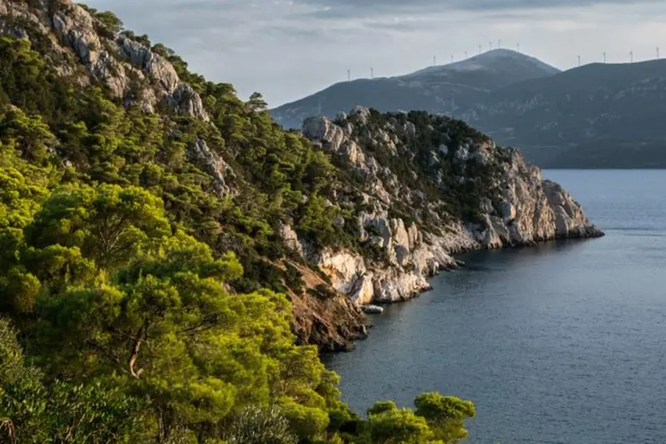 Greece’s Methana reveals hidden magma as it quietly grows beneath a dormant label