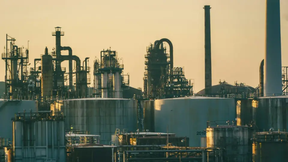 Aramco Chief Warns Global Oil Stocks Are 'Scarily Thin' Amid Two-Year Recovery Timeline