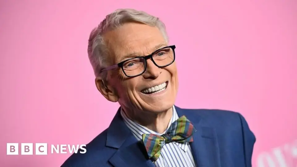 Bob Mackie, Hollywood's Sequins Maestro, Dies at 87