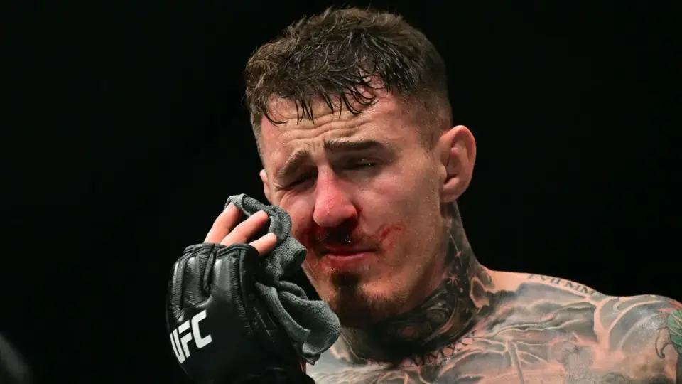 Aspinall Vacates UFC Heavyweight Title Amid Ongoing Eye Complications