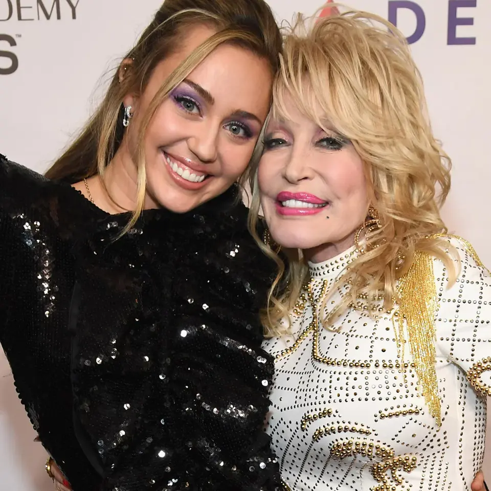Miley Cyrus Honors Dolly Parton in Heartfelt Tribute After Her Death