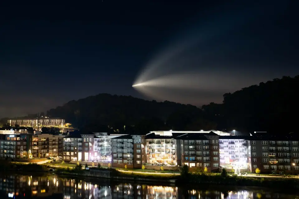 SpaceX CRS-35 Launch Delivers Final Solar Arrays and Creates 'Jellyfish' Sky Phenomenon