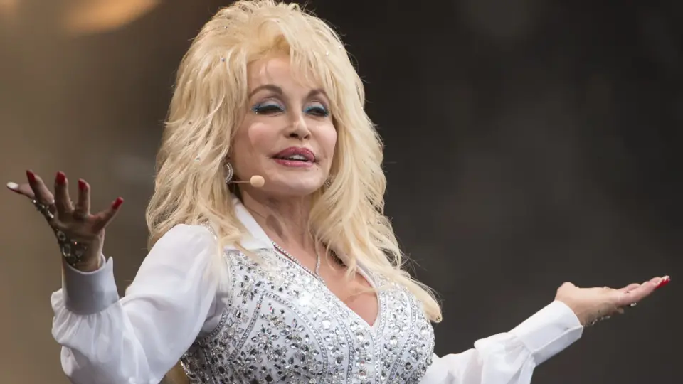 Tennessee Judge Grants Temporary Restraining Order Against Dolly Parton’s Nephew