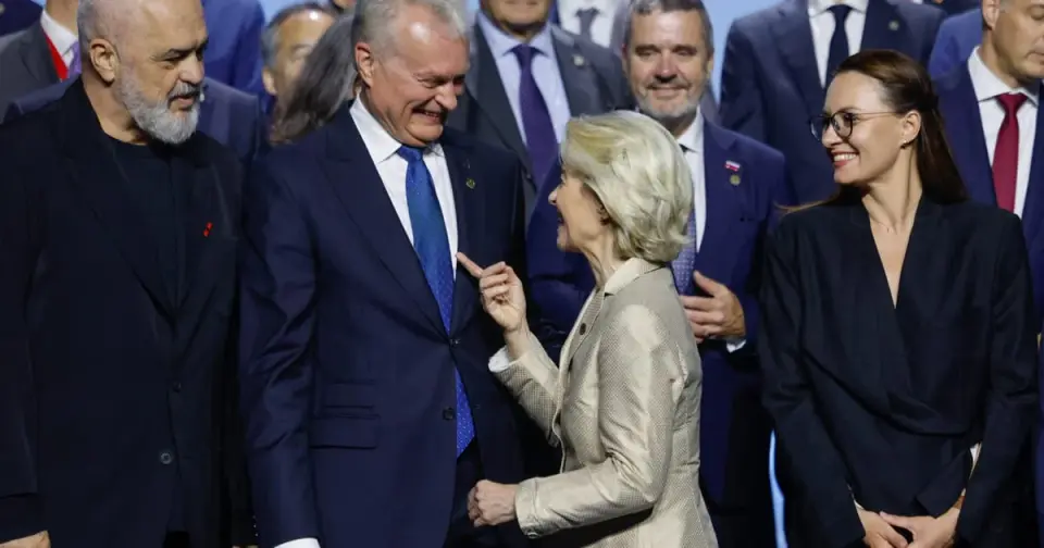 EU Drafts Binding Roadmaps and Safeguards for Four Candidate Nations