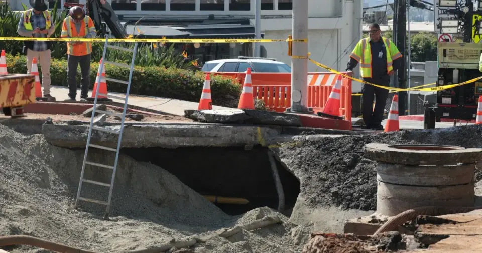 Century-old water main bursts on Sunset Strip, flooding West Hollywood and closing Sunset Boulevard