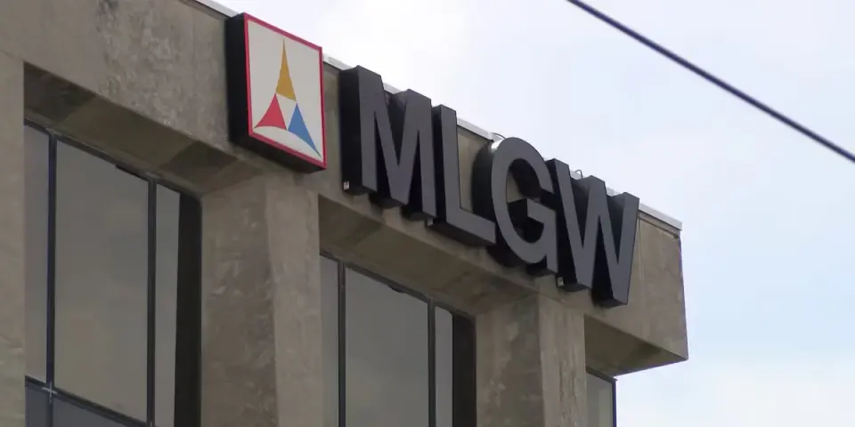 MLGW mobilizes crews to restore power after 100k+ outage from Memphis storms