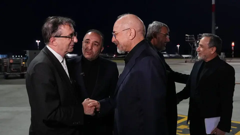 Iran-Swiss Talks Yield Safe-Passage Framework for Strait of Hormuz