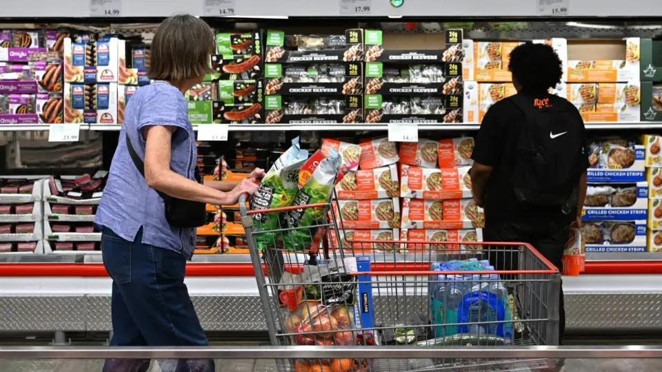 June Wholesale Prices Dip as Energy Slump Eases Inflation Pressure