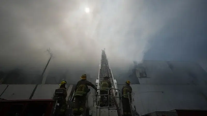LA cold-storage warehouse fire rages for days, triggering city emergency response