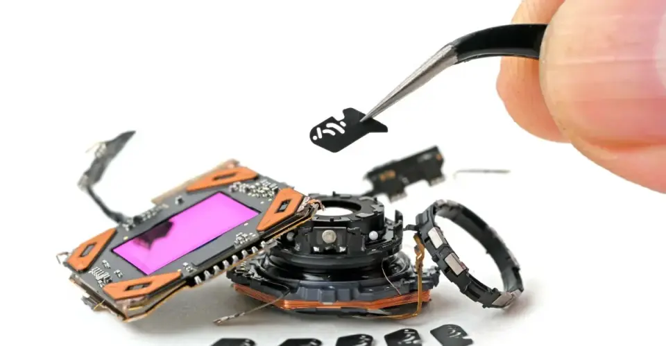Inside the iPhone 18 Pro’s mechanical camera: a precision feat that’s nearly unrepairable