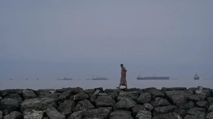 Big oil traders brace for protracted Iran conflict