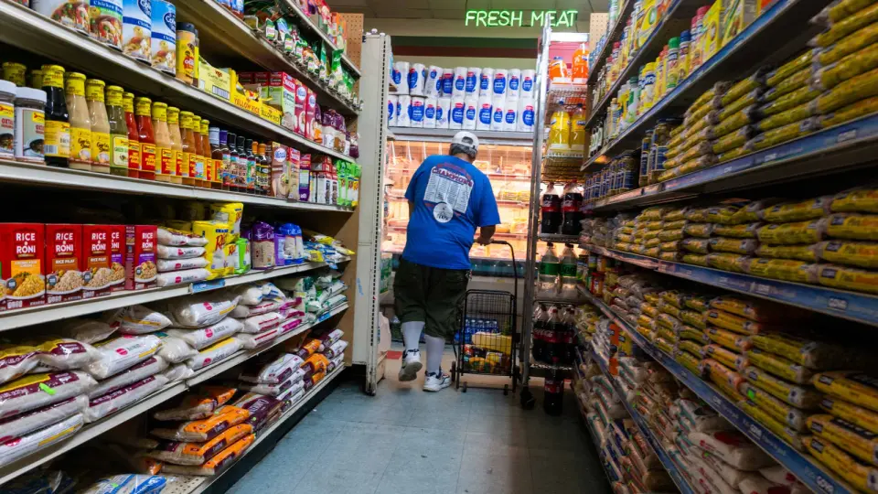 Cooling Inflation Pushes 2027 Social Security COLA Toward 3.7–3.8%