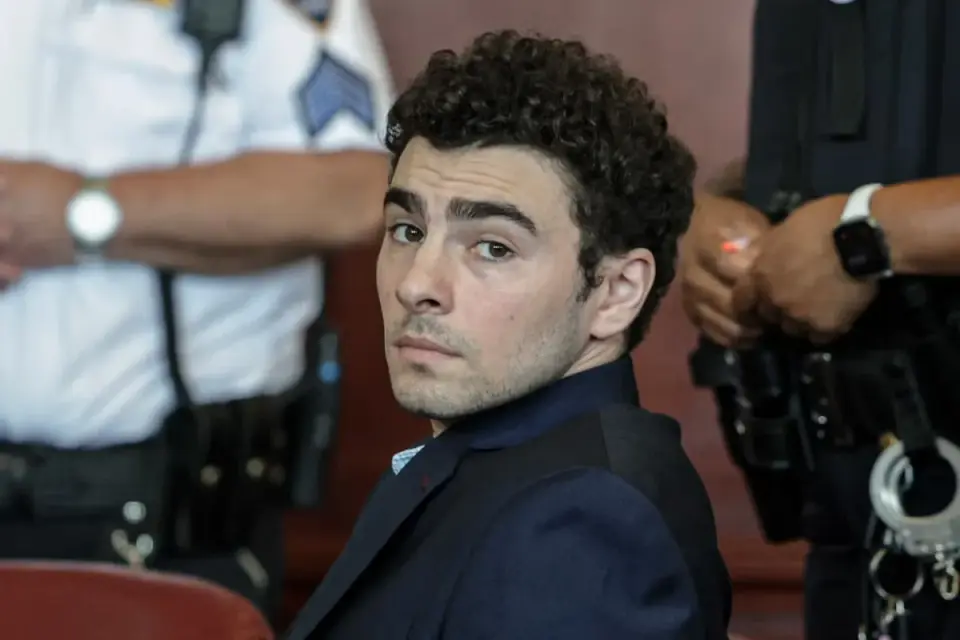 Mangione hearing delayed after prosecutors fail to notify jailers of court transport