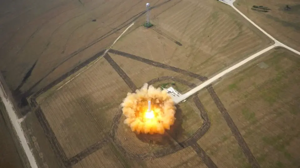 Orbit by Speed, Not Altitude: Why 28,000 km/h Keeps You Falling Around Earth