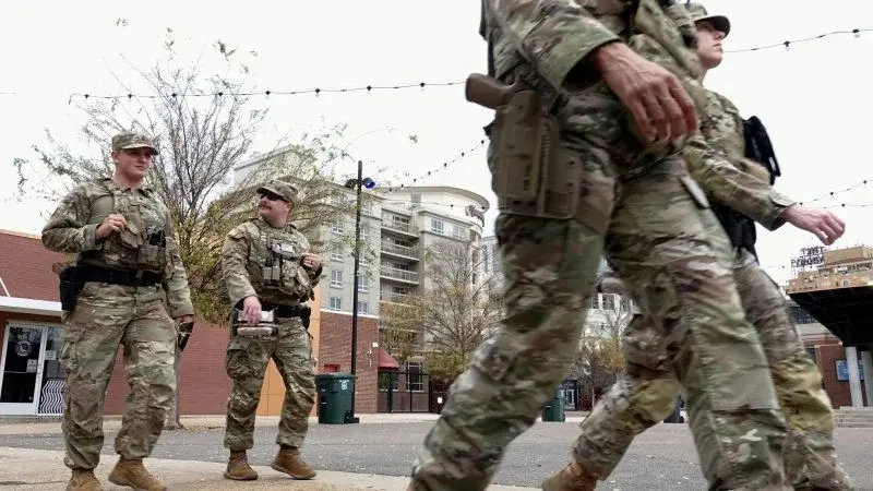 Guardsmen fatally shoot armed man during Memphis downtown chase