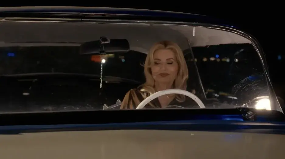 Geena Davis Steals the Spotlight With Thelma & Louise Theme at Coachella